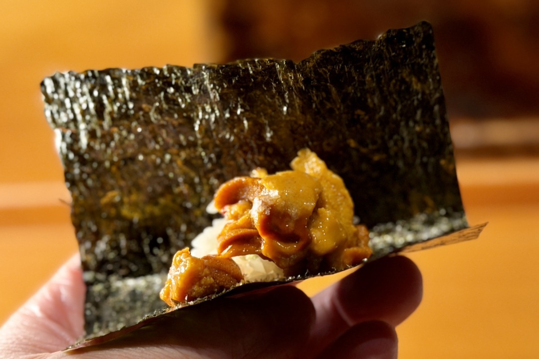 「米八」ウニの手巻き