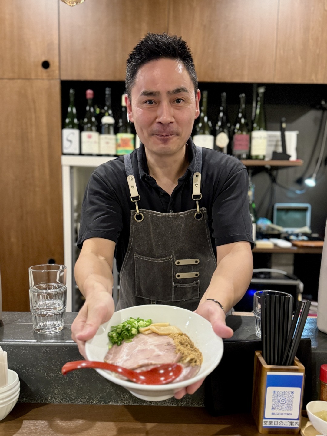 豚と太麺を手掛けるの山下さん